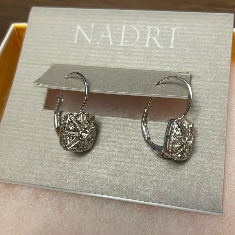 NWT Nadri star earrings